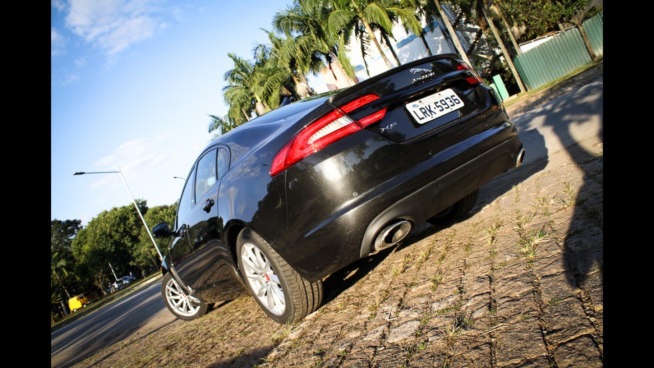 Avaliação: Jaguar XF Sport Luxury 2015 é predador em traje esporte-fino