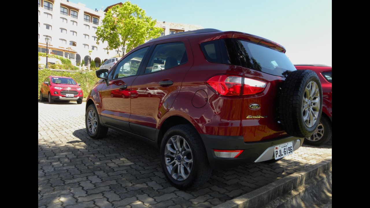 Volta Rápida: EcoSport 1.6 mostra disposição com câmbio Powershift