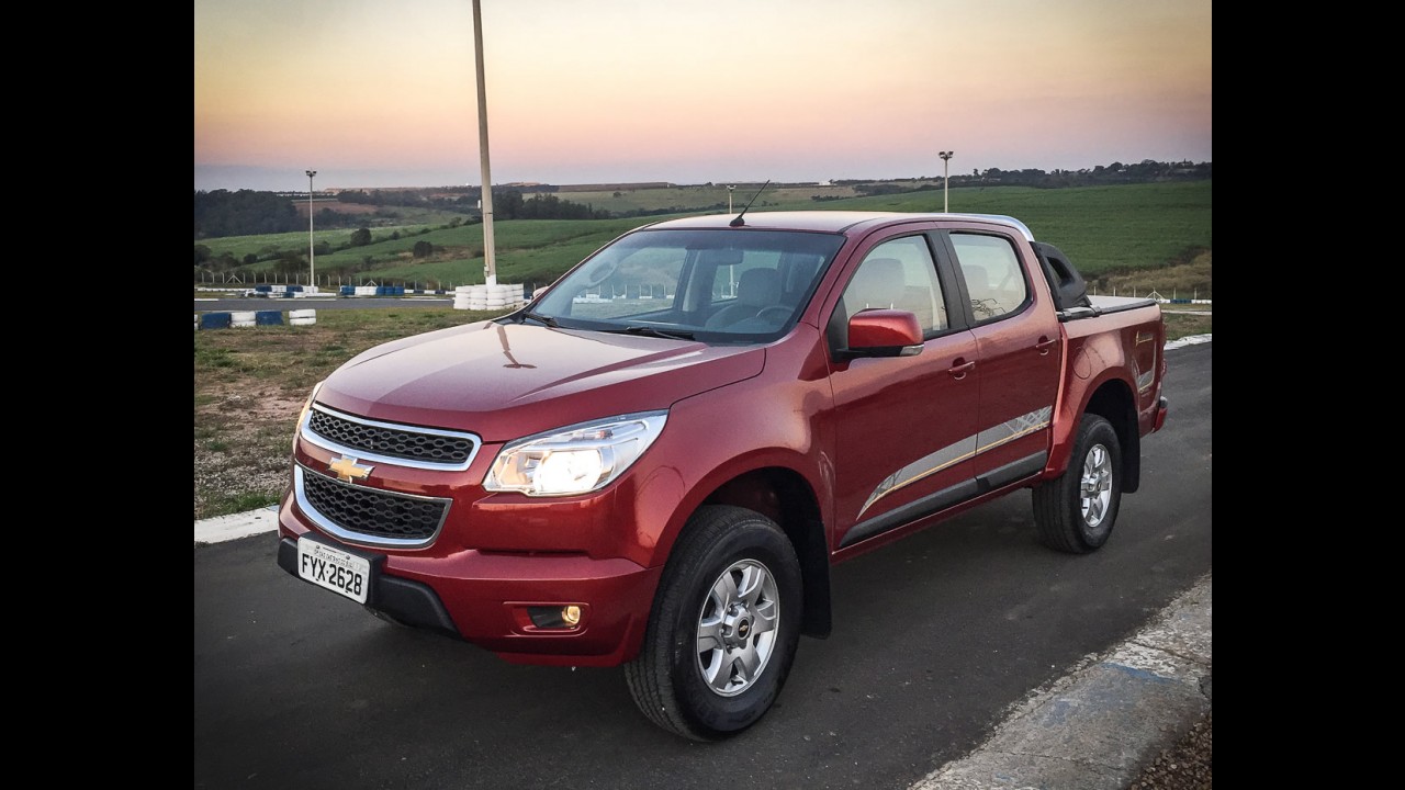 Picapes: Hilux vende 60% a mais do que S10; Strada domina entre as pequenas