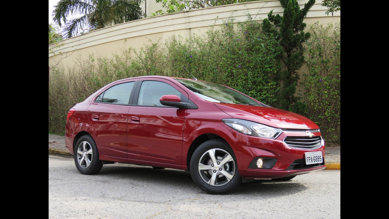 Teste CARPLACE: Novo Prisma LTZ 1.4 desafia a teoria do cobertor curto