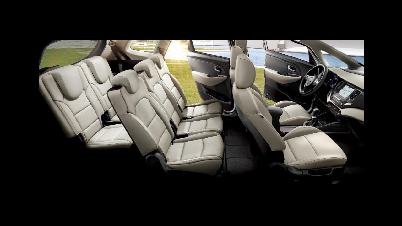 Kia Carens ganha retoque visual e mais tecnologia na linha 2017