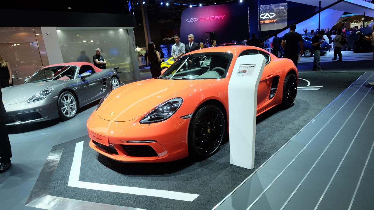 Salão do Automóvel: Porsche Cayenne estreia versão híbrida no Brasil por R$ 432 mil