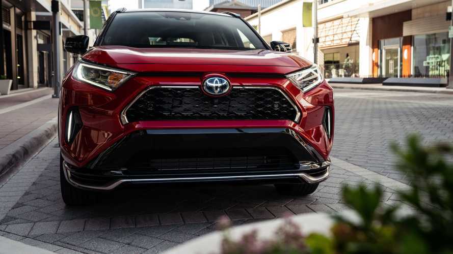 US: Toyota Plug-In Car Sales Surge To Over 18,000 In Q2 2021