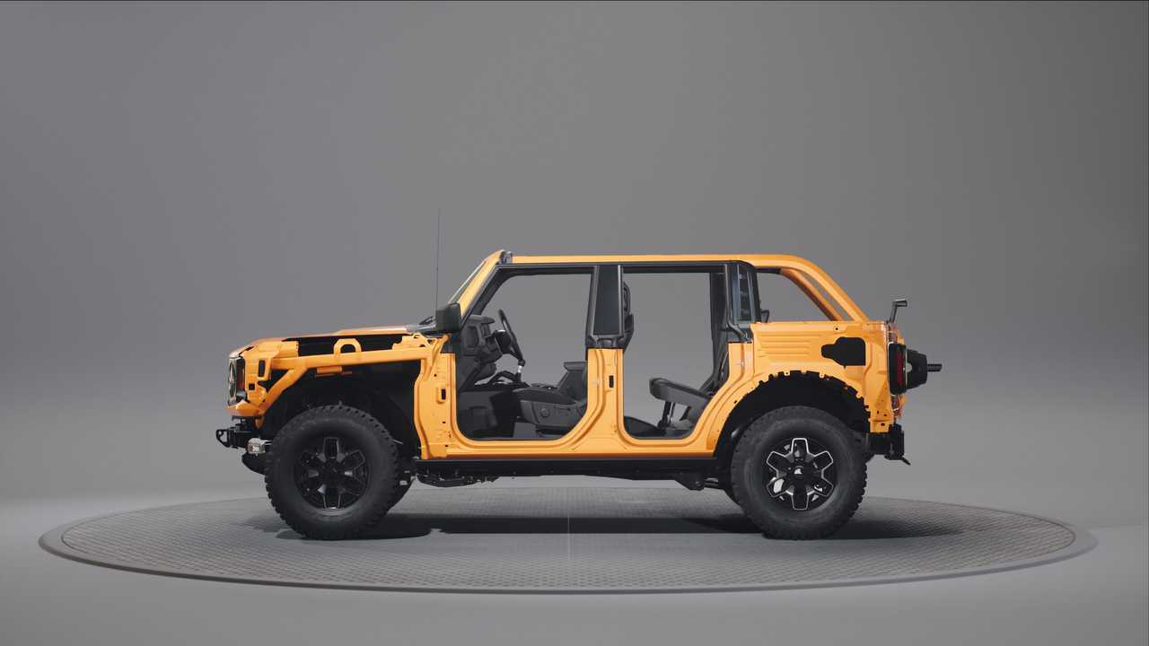 2021 Ford Bronco stripped profile