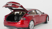 Tesla Model S scale model