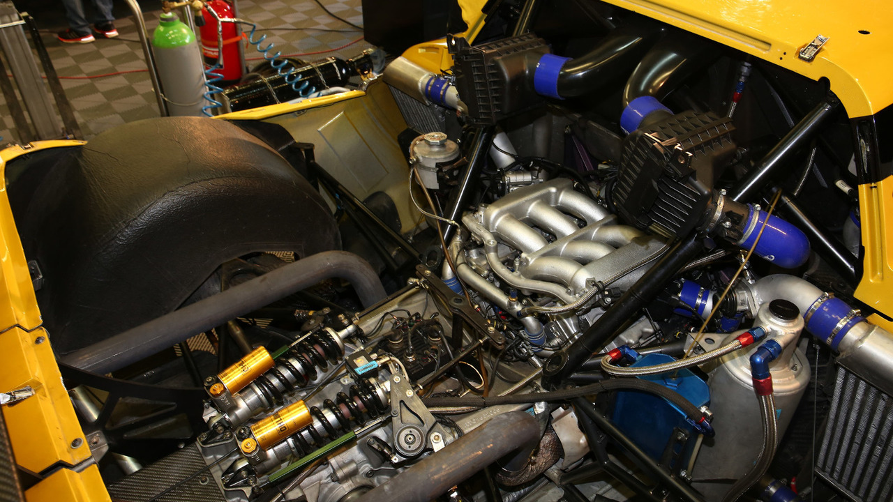 Renault Sport R S 01 Tackles The Jerez Circuit Videos