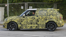 2017 MINI Countryman spy photo