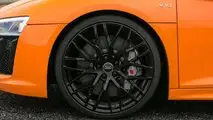 Audi R8, Freins en carbone-céramique