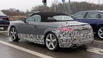 Makyajlı Audi TT RS casus fotoğraflar