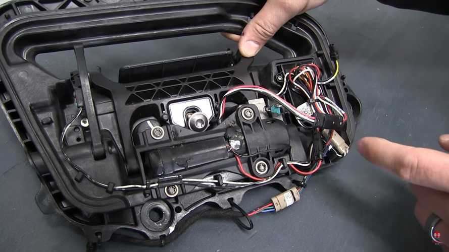 How The Tesla Model S Door Handle Works And How To Fix It - Videos