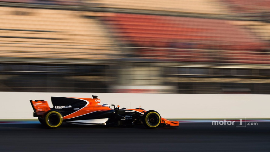 Fernando Alonso y el McLaren MCL32 F1 2017