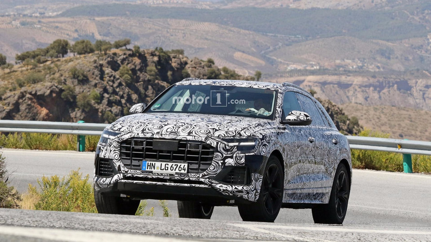 2019 Audi Q8 spy photo