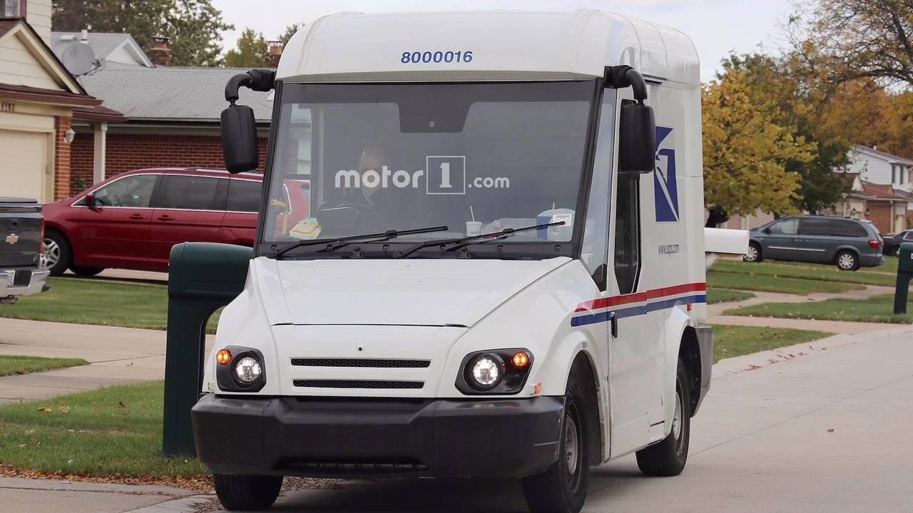 Am General S Entry For Next Mail Carrier Spied Testing Am General Usps Mail Truck