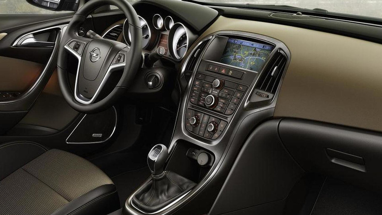11 Opel Astra Sports Tourer In Depth