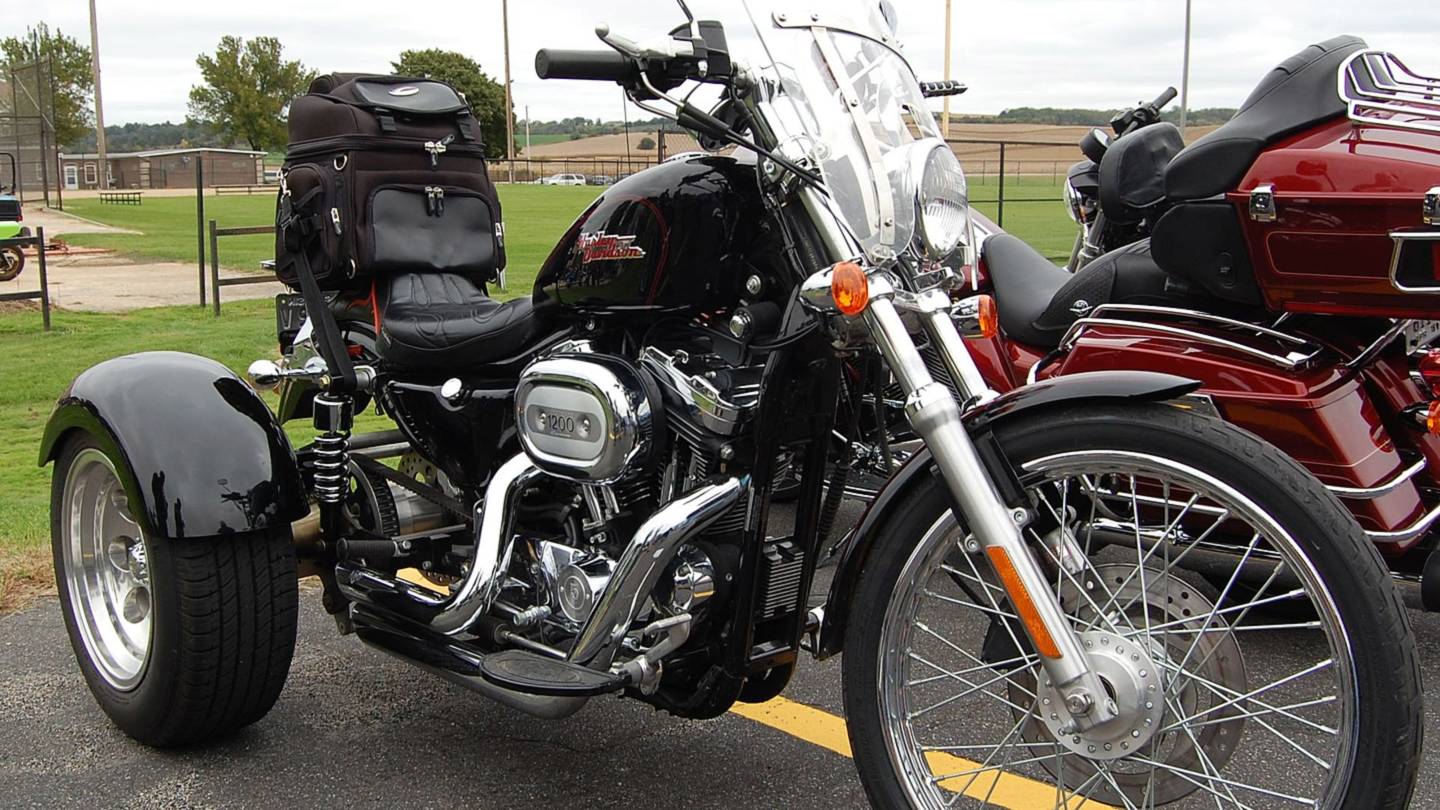 Slimey Crud Run Rocks On Without the Sun