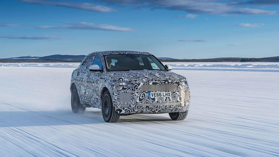 Jaguar E-Pace - Ensaio com camuflagem