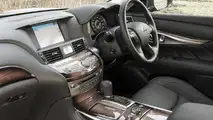 2015 Infiniti Q70 (Euro-spec)