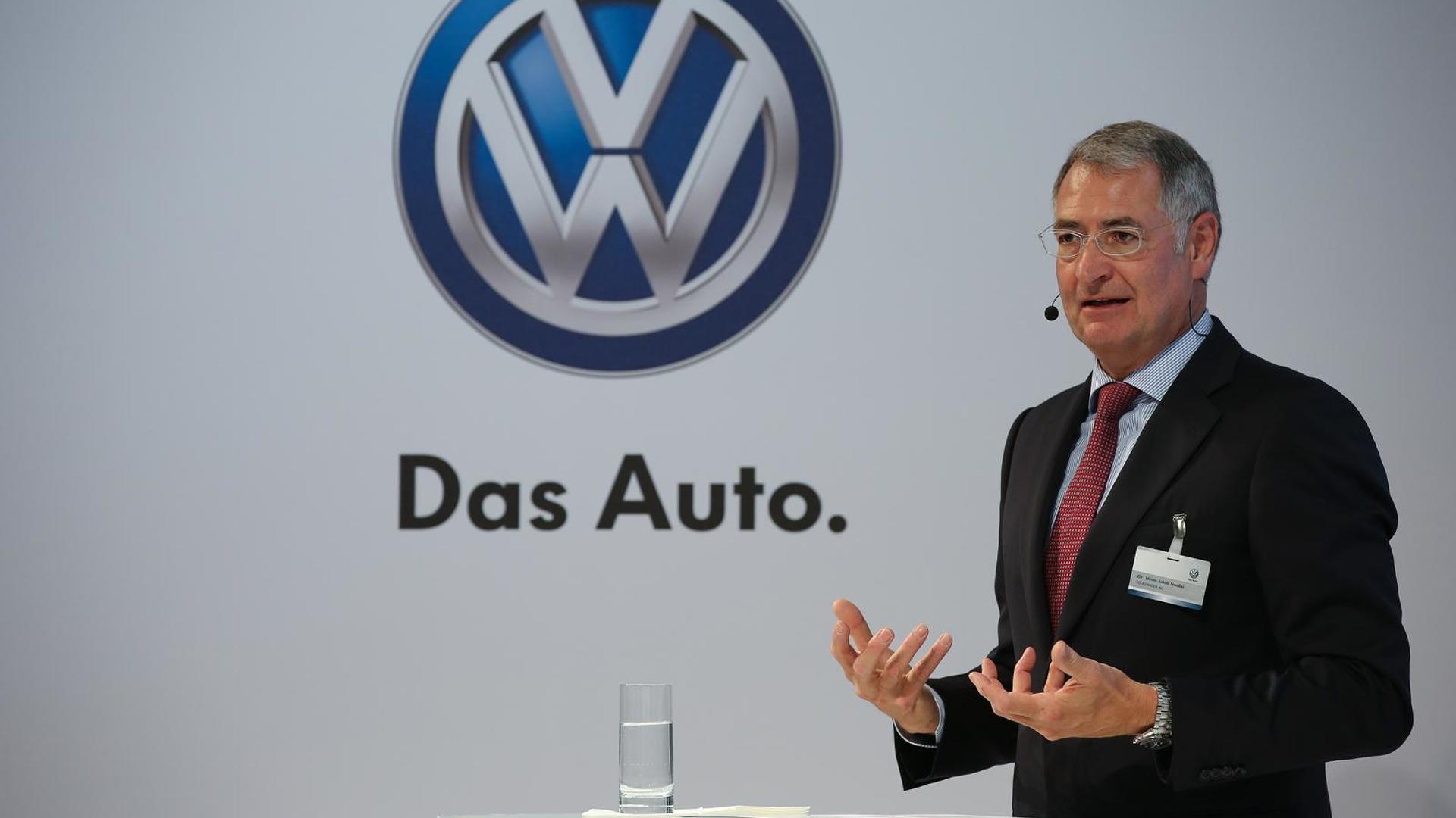 Volkswagen Confirms Next Gen Passat Reveal In July And 240 Ps Bi Turbo Diesel Engine