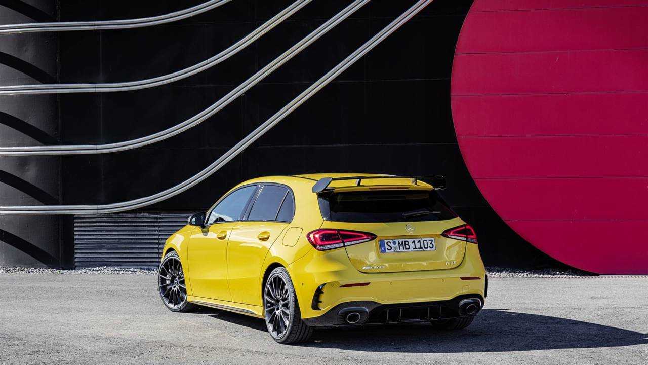2019 Mercedes-AMG A35 4Matic Resmi Tanıtım Görüntüleri