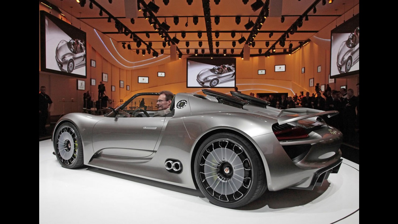Primeiro Porsche híbrido prestes a entrar na linha de produção