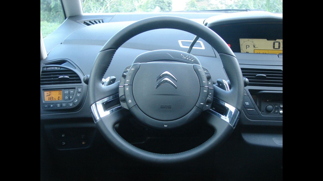 Avaliação: Citroën C4 Picasso 2.0i 16V 2011