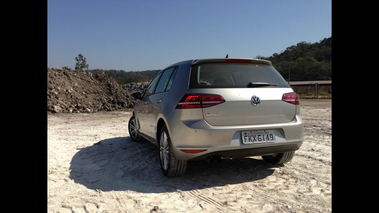 Tira-teima hatches médios: VW Golf 1.4 TSI Highline ou Ford Focus 2.0 Titanium?