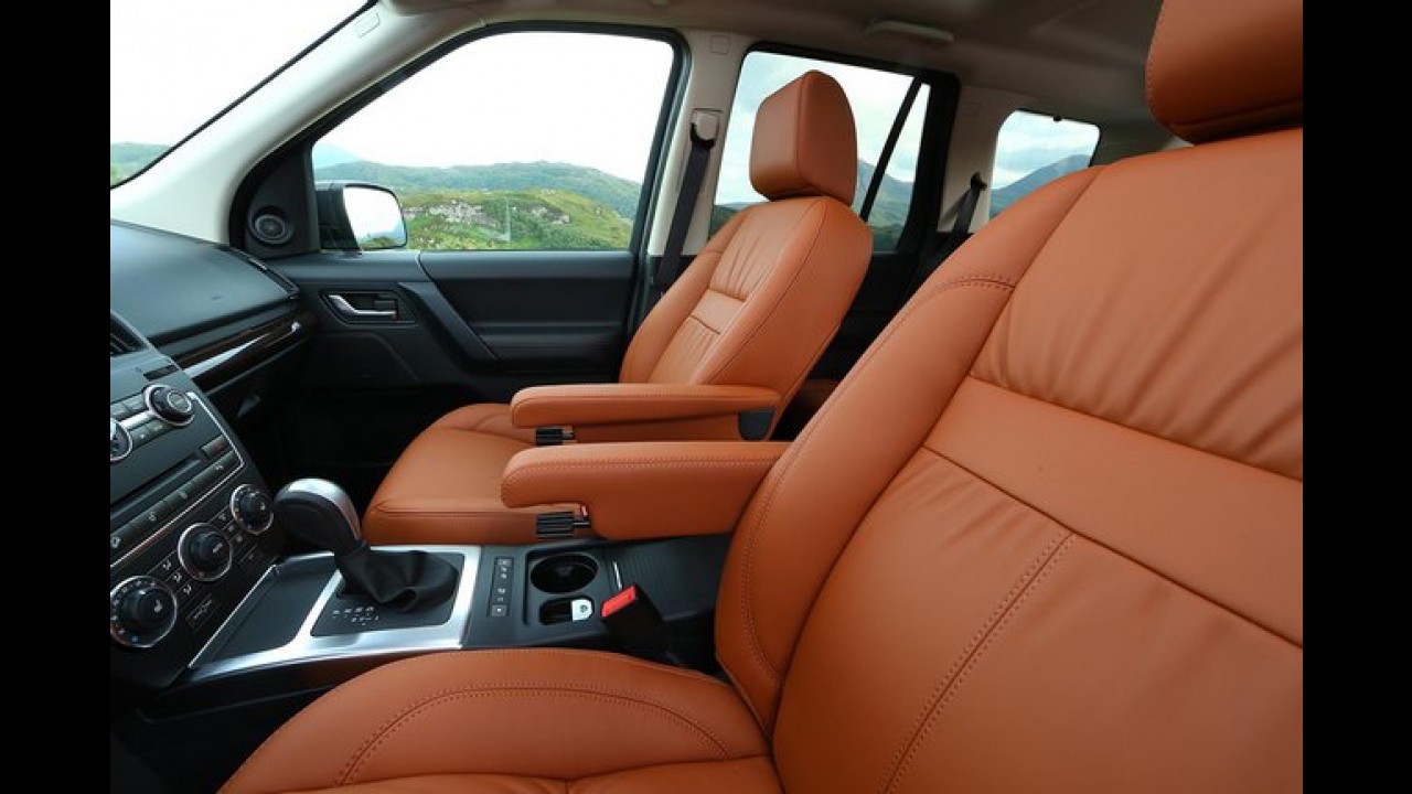 Land Rover Freelander 2013 é revelada com mudanças visuais e internas