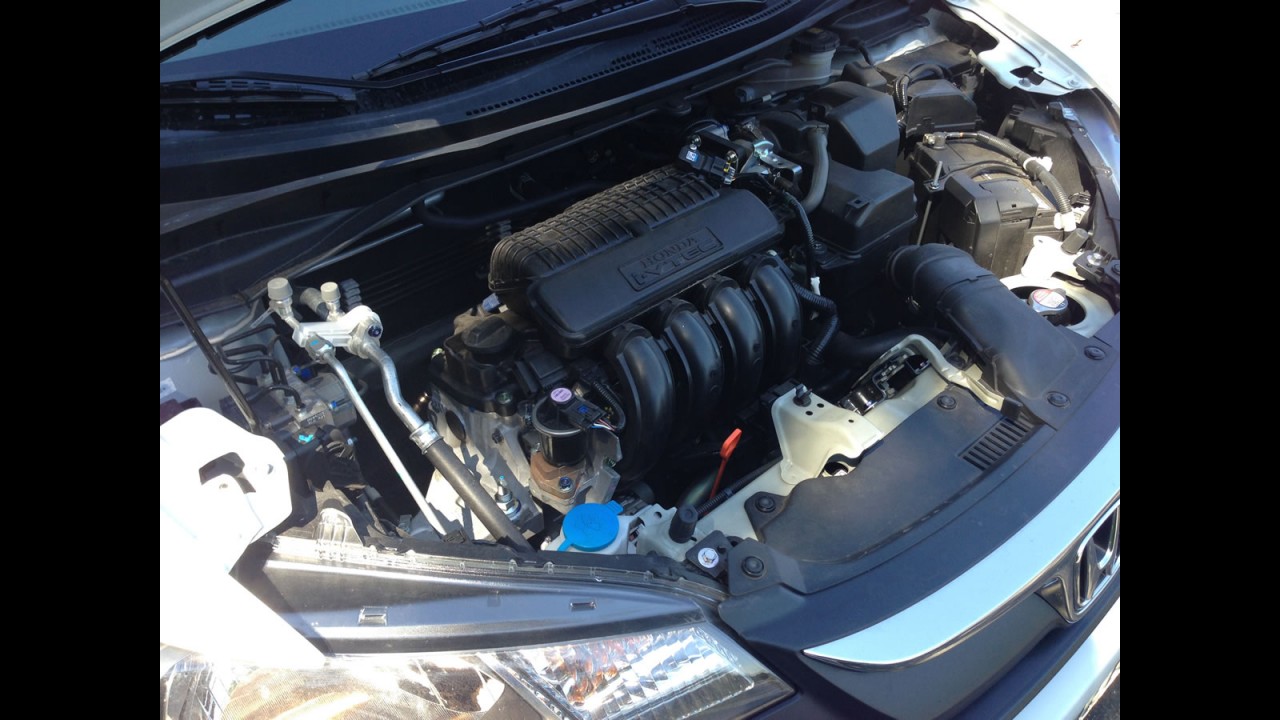 Garagem CARPLACE #4: câmbio manual muda temperamento do Fit - veja teste