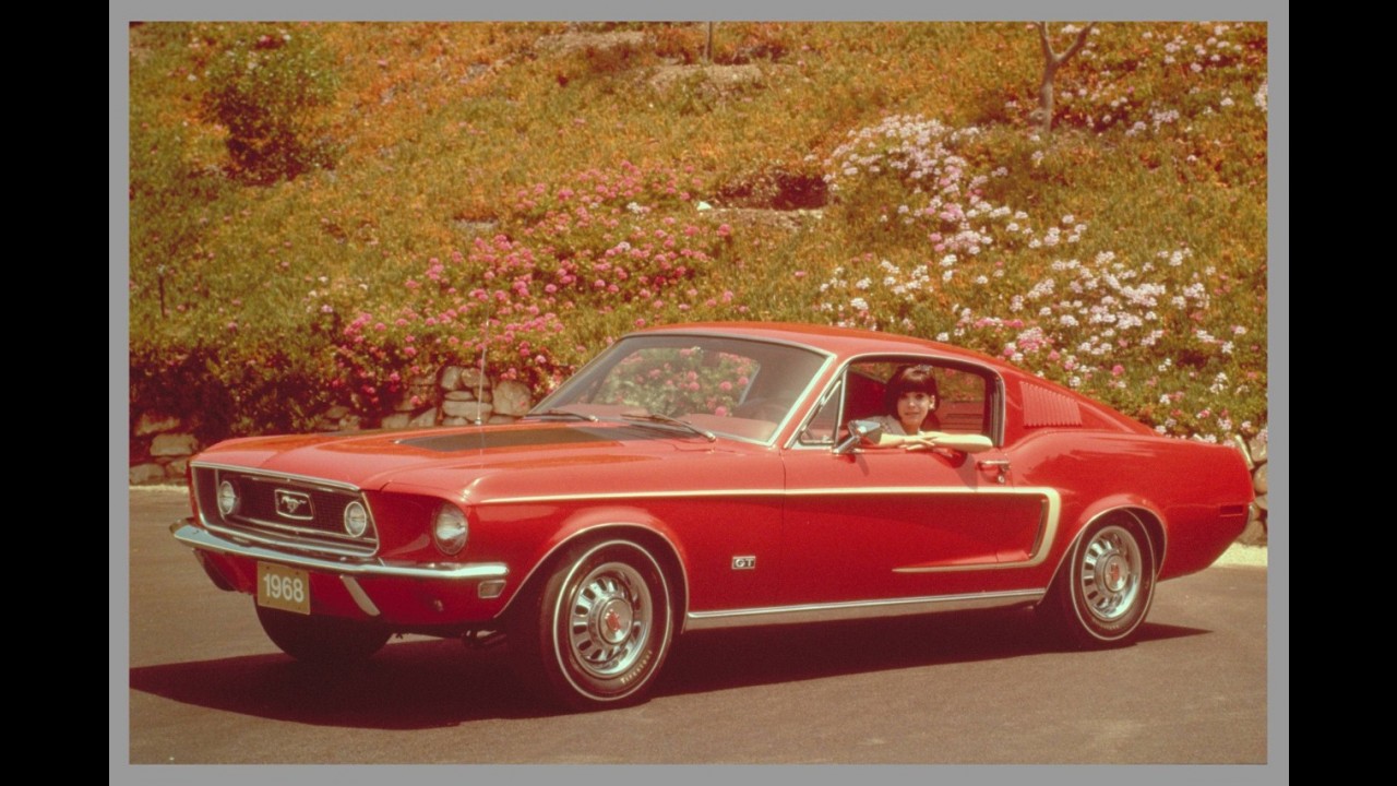 Ford conta a história do Mustang através de um belo álbum de fotos