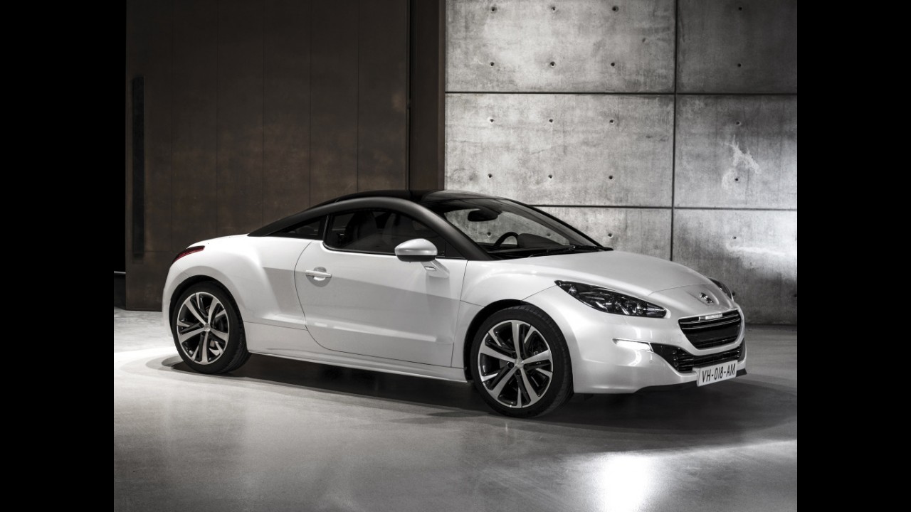 Peugeot RCZ reestilizado aparece em primeiras imagens oficiais - Modelo será apresentado em Paris
