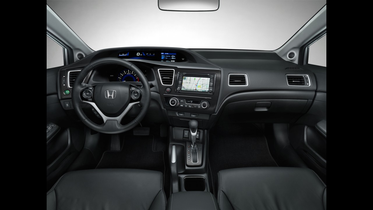 Honda exibe Civic 2013 no Salão de Los Angeles