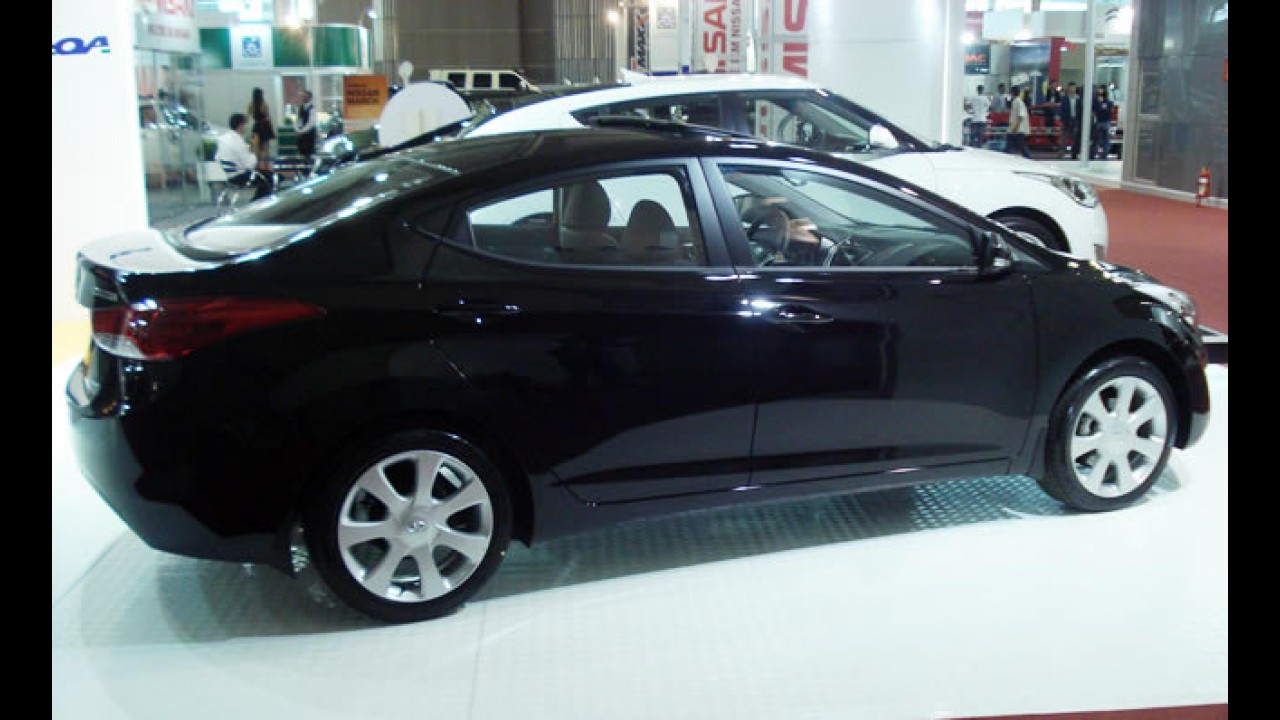Hyundai expõe Veloster e Elantra na 3ª Bienal do Automóvel de Belo Horizonte