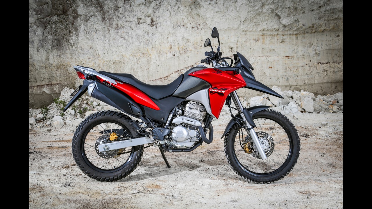 Avaliação: Honda XRE 300, agora flex, encara Yamaha Ténéré 250