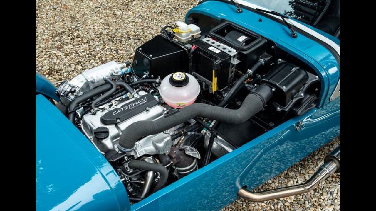 Básico, mas divertido: Caterham lança oficialmente o Seven 160