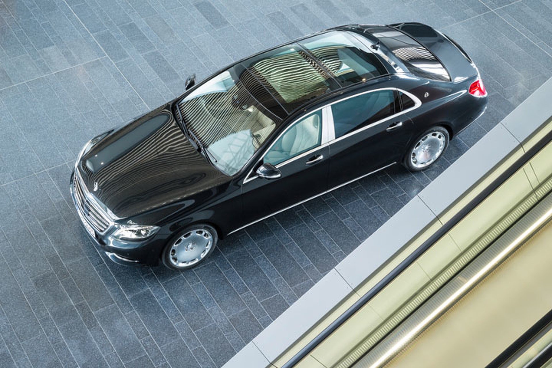 Move Over Plebians, Mercedes-Maybach S600 has Arrived
