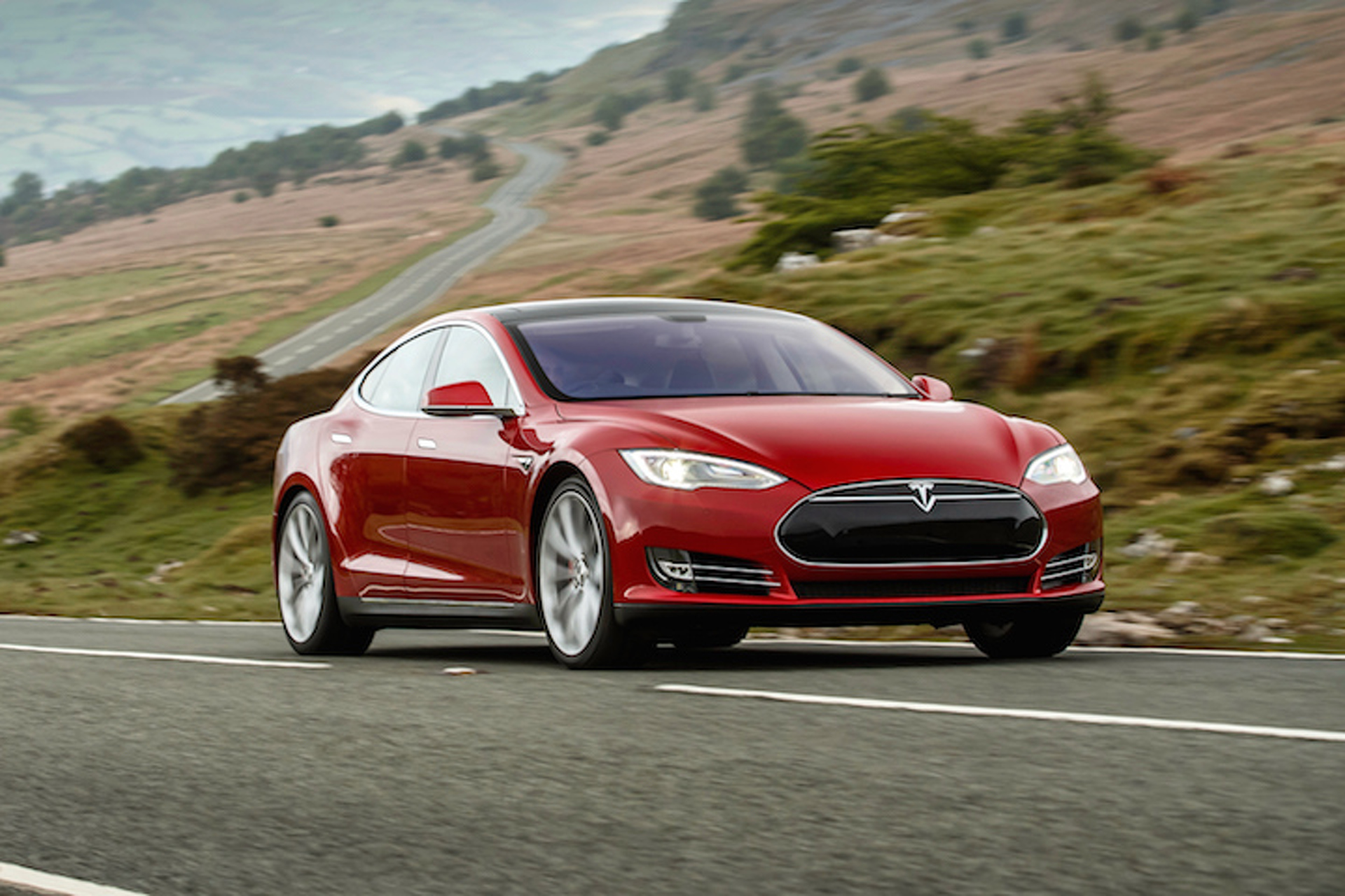 GM is Directly Preventing Tesla From Selling Vehicles