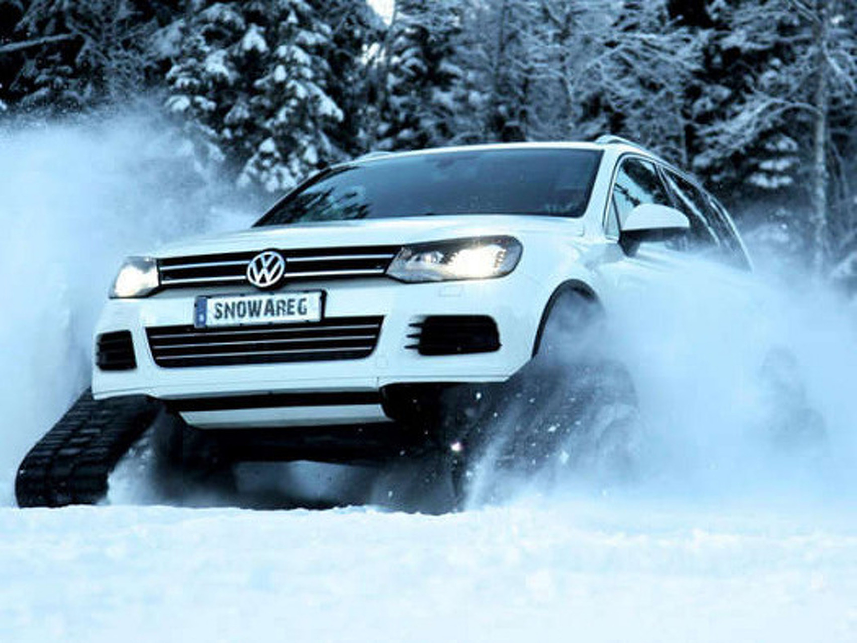 Volkswagen Snowareg Sweden’s Wild New Snow Machine
