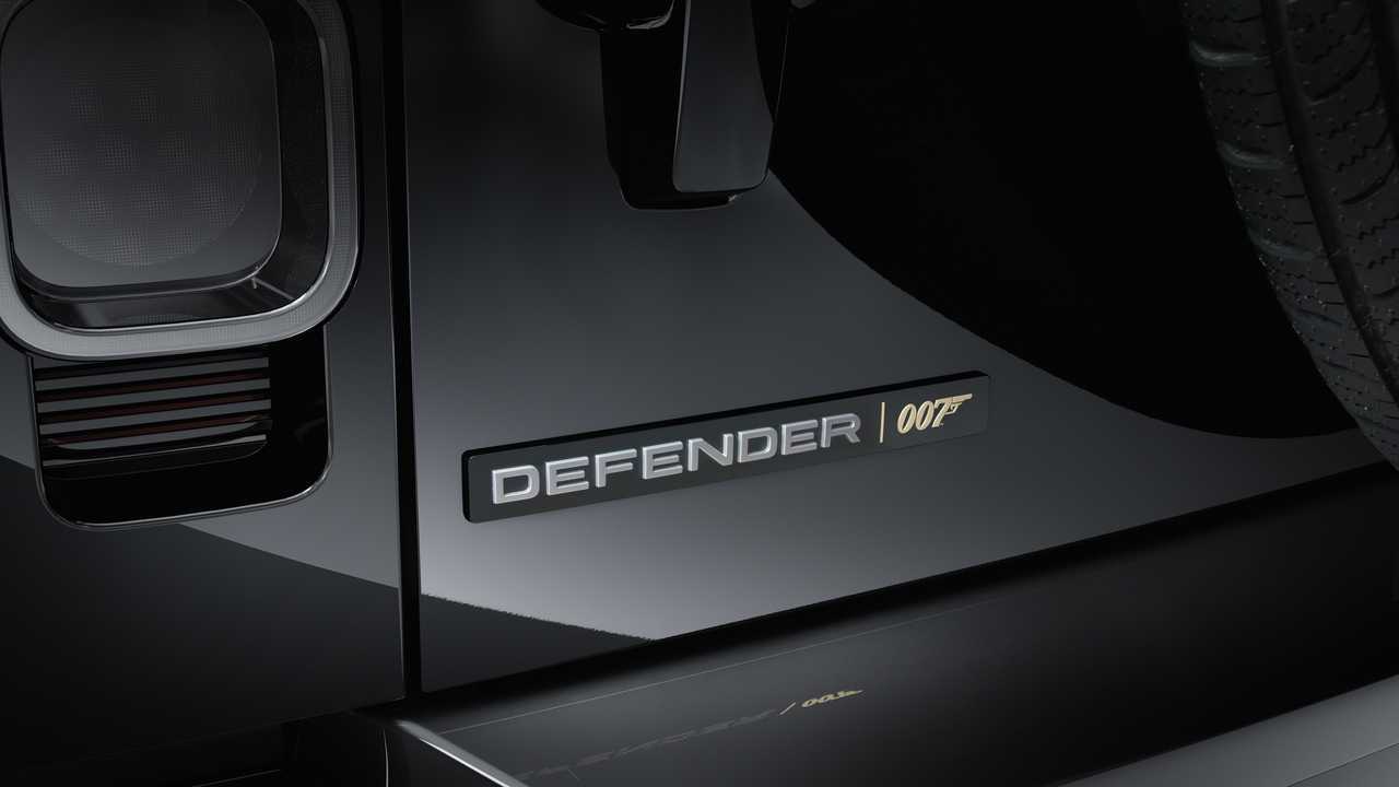 Land Rover Defender V8 Bond Edition
