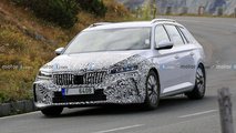 Nuova Skoda Superb, le foto spia