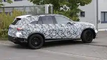 Nuova Mercedes GLC con ruote posteriori sterzanti