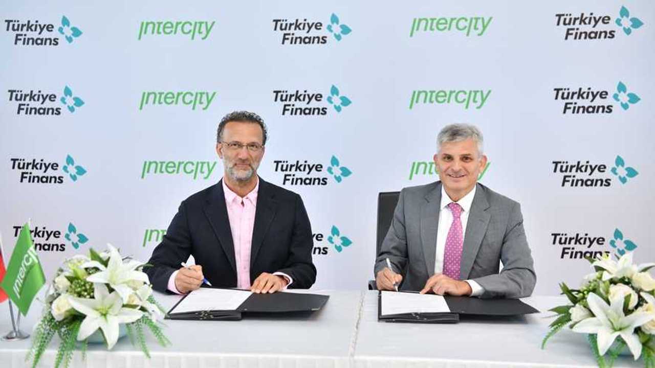 Intercity Yonetim Kurulu Baskani Vural Ak Turkiye Finans Genel Muduru Murat Aksam