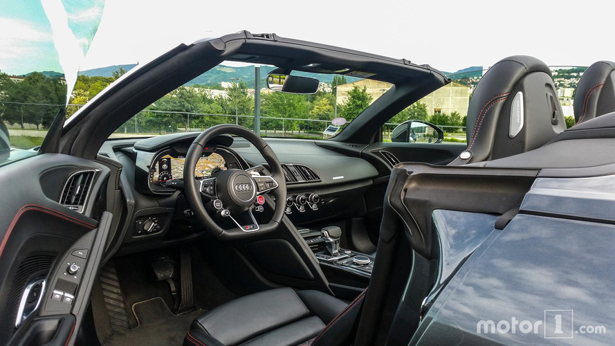road_trip_r8_gtr