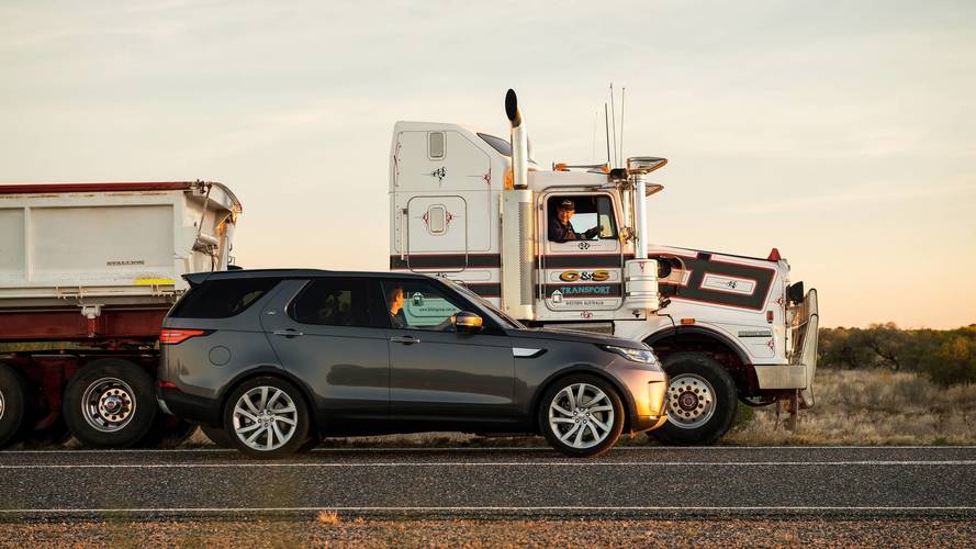 Land Rover Discovery tows land train across the Outback