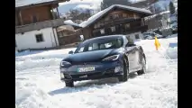 Tesla Model S, 1000 km tra neve, autostrada e tante salite