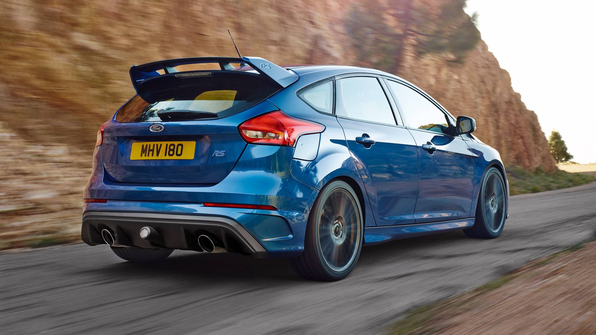 ford-focus-rs-son-3.jpg