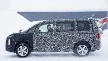 2018 Mitsubishi Delica spy photo