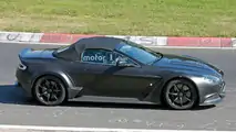 Aston Martin Vantage GT12 Roadster casus fotoğrafı