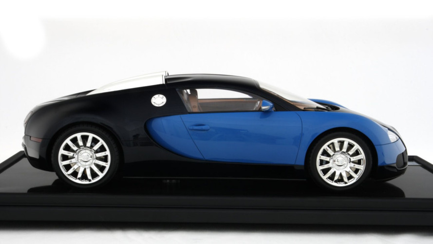 2005 Bugatti Veyron 1:8 scale model from Amalgam Collection