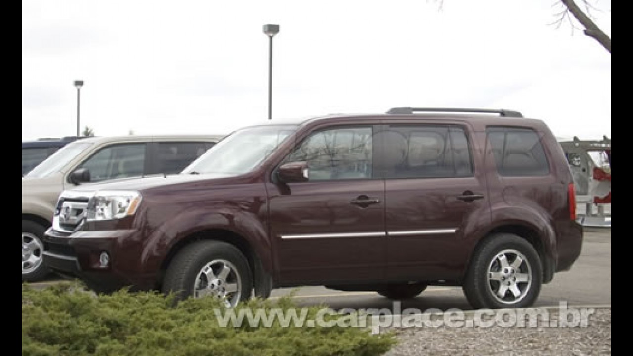 Versão de produção do Novo Honda Pilot 2009 é flagrado sem disfarces