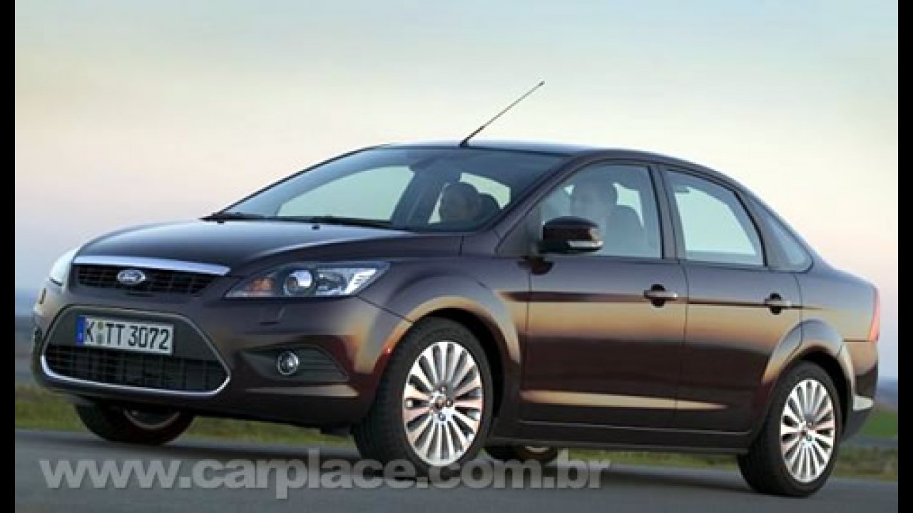 Dados da Fenabrave apontam vantagem do Corolla frente ao Civic em agosto